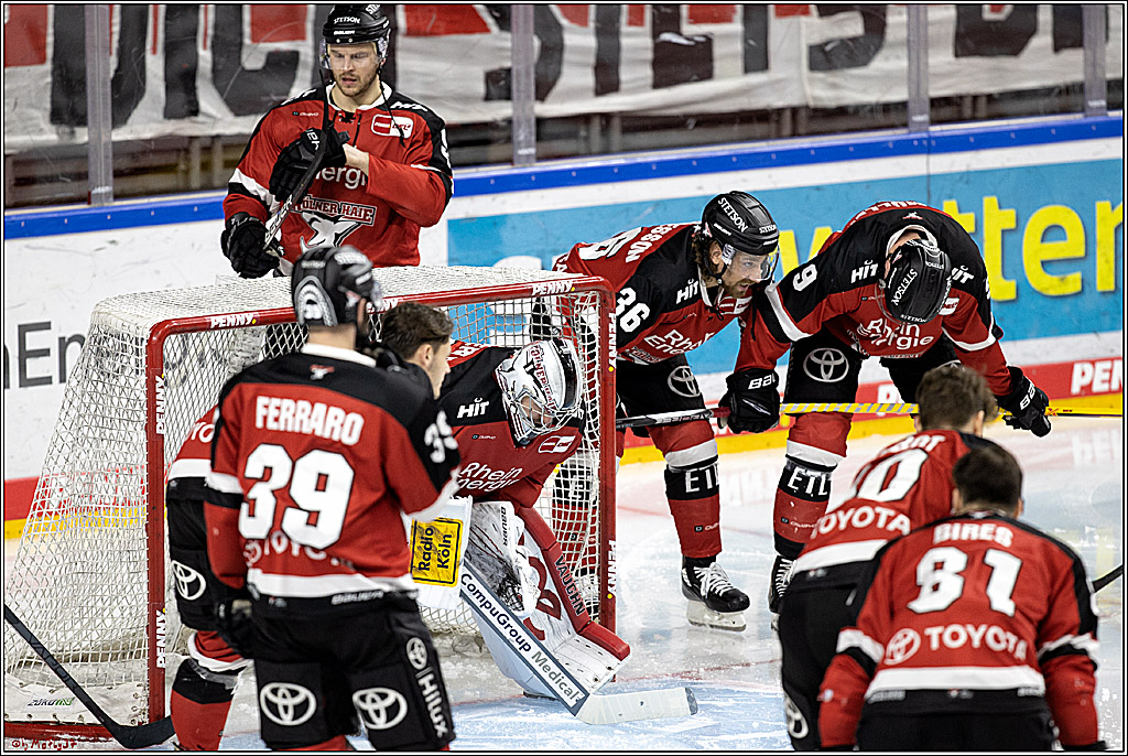 PENNY DEL;  Koelner Haie - Fischtown Pinguins Bremerhaven; Koeln, 03.01.2022